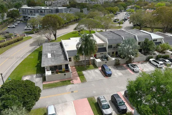 $3,800 | 8105 Southwest 81st Court, Miami, FL 33143