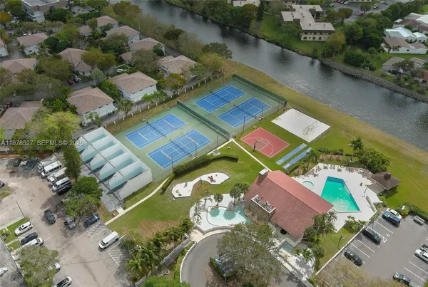 $3,800 | 8105 Southwest 81st Court, Miami, FL 33143