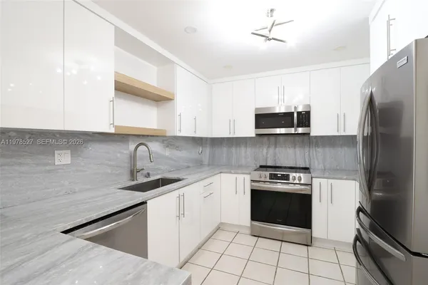 $3,800 | 8105 Southwest 81st Court, Miami, FL 33143