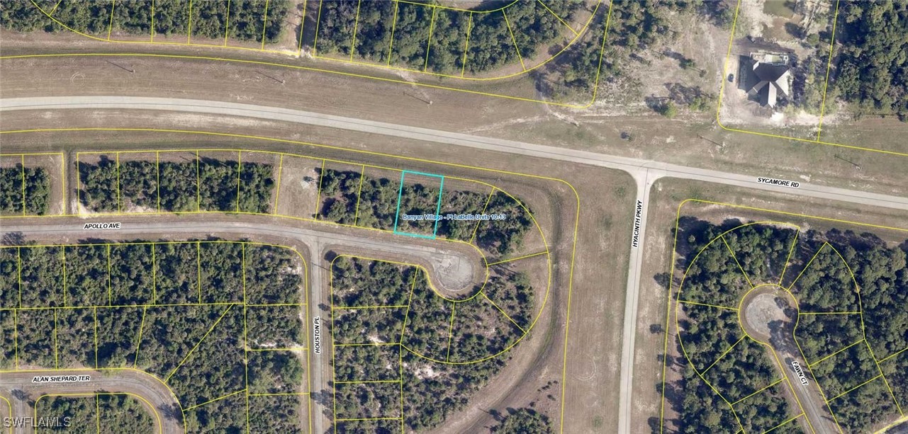 150 Apollo Avenue LaBelle, FL 33935 - Photo 2 of 3 a view of a porch