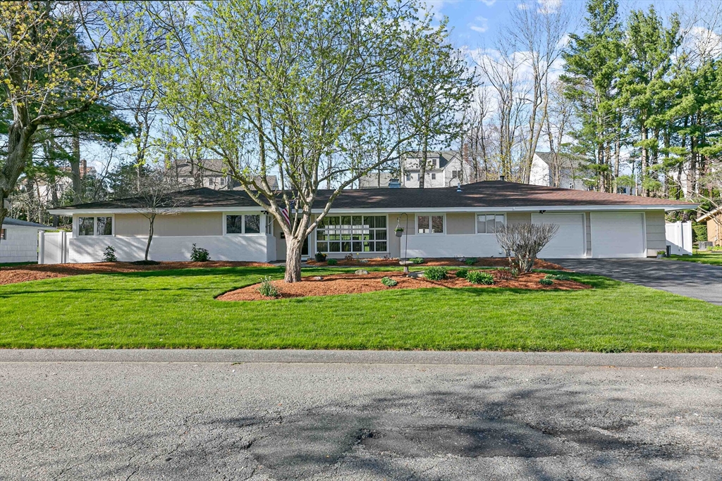 53 Barry Road Worcester, MA 01609 - Photo 1 of 38 Gallery Image 1