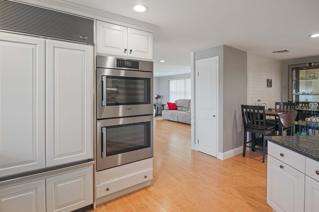 53 Barry Road Worcester, MA 01609 - Photo 14 of 38 Gallery Image 14
