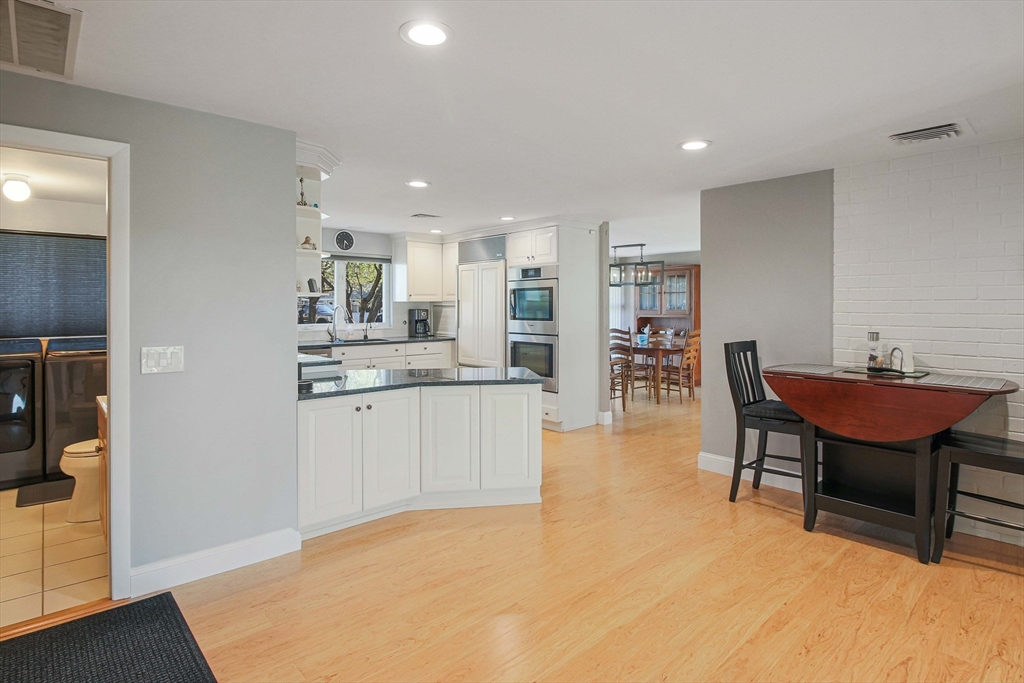 53 Barry Road Worcester, MA 01609 - Photo 15 of 38 Gallery Image 15