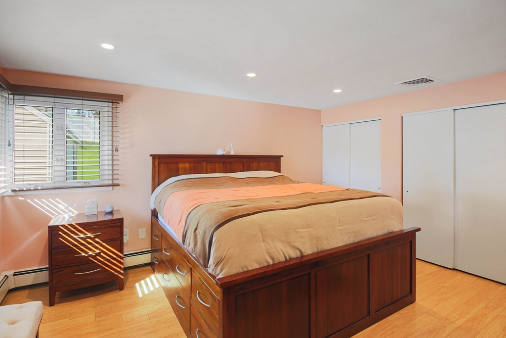 53 Barry Road Worcester, MA 01609 - Photo 22 of 38 Gallery Image 22