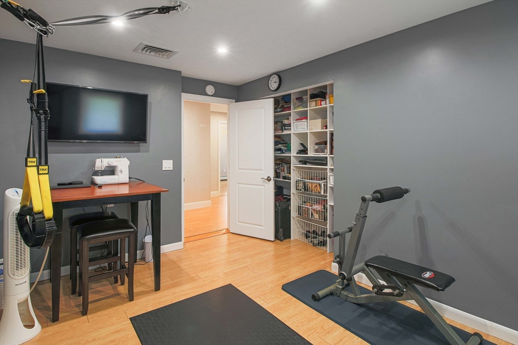 53 Barry Road Worcester, MA 01609 - Photo 25 of 38 Gallery Image 25