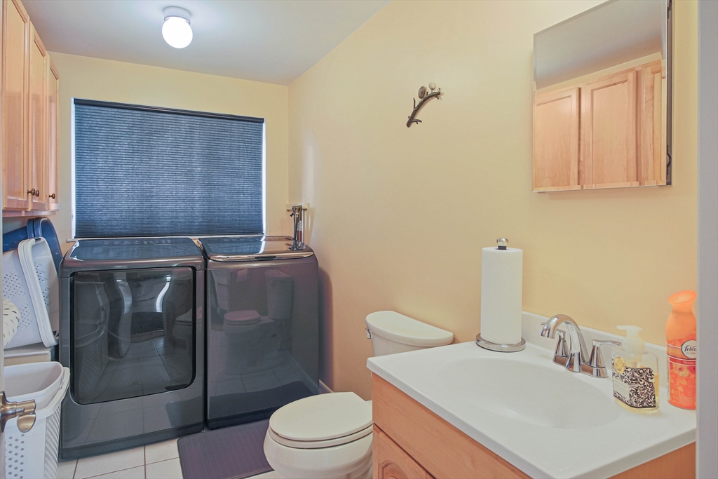 53 Barry Road Worcester, MA 01609 - Photo 31 of 38 Gallery Image 31