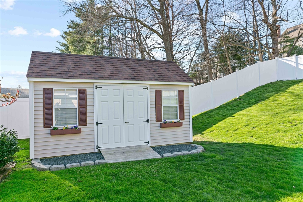 53 Barry Road Worcester, MA 01609 - Photo 35 of 38 Gallery Image 35