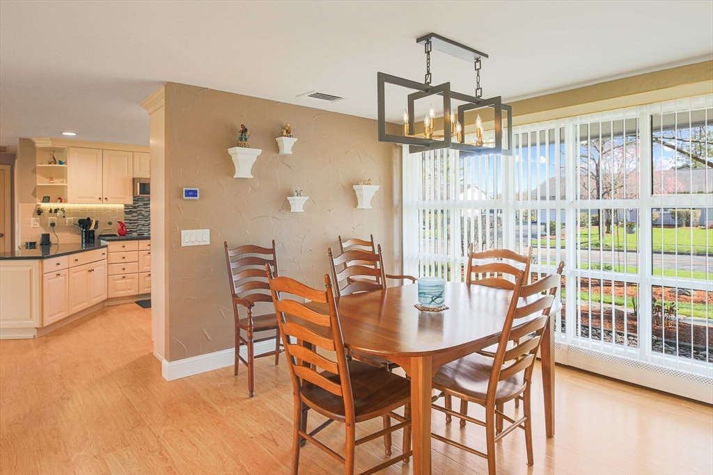 53 Barry Road Worcester, MA 01609 - Photo 6 of 38 Gallery Image 6