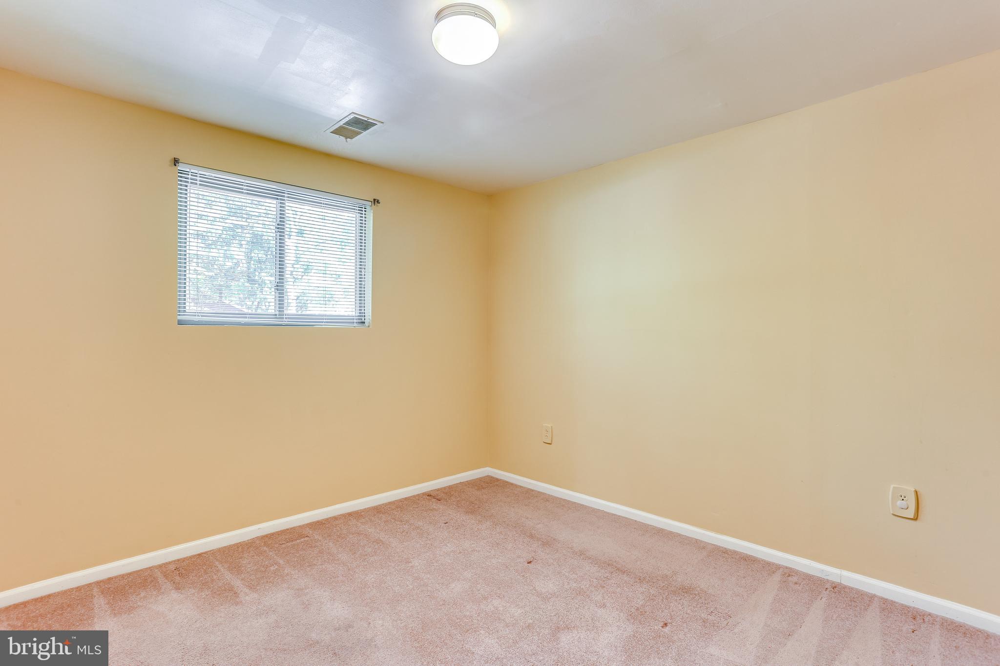 9281 Soaring Hill Road Columbia, MD 21045 - Photo 8 of 20