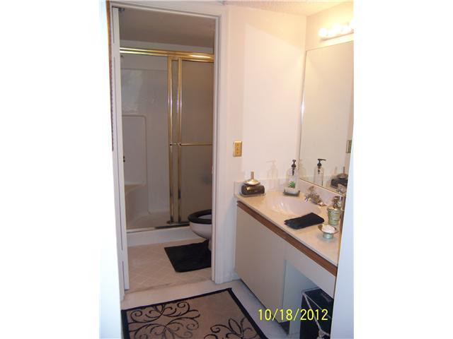 350 Club Circle, Unit 110 Boca Raton, FL 33487 - Photo 14 of 21 Bathroom Master