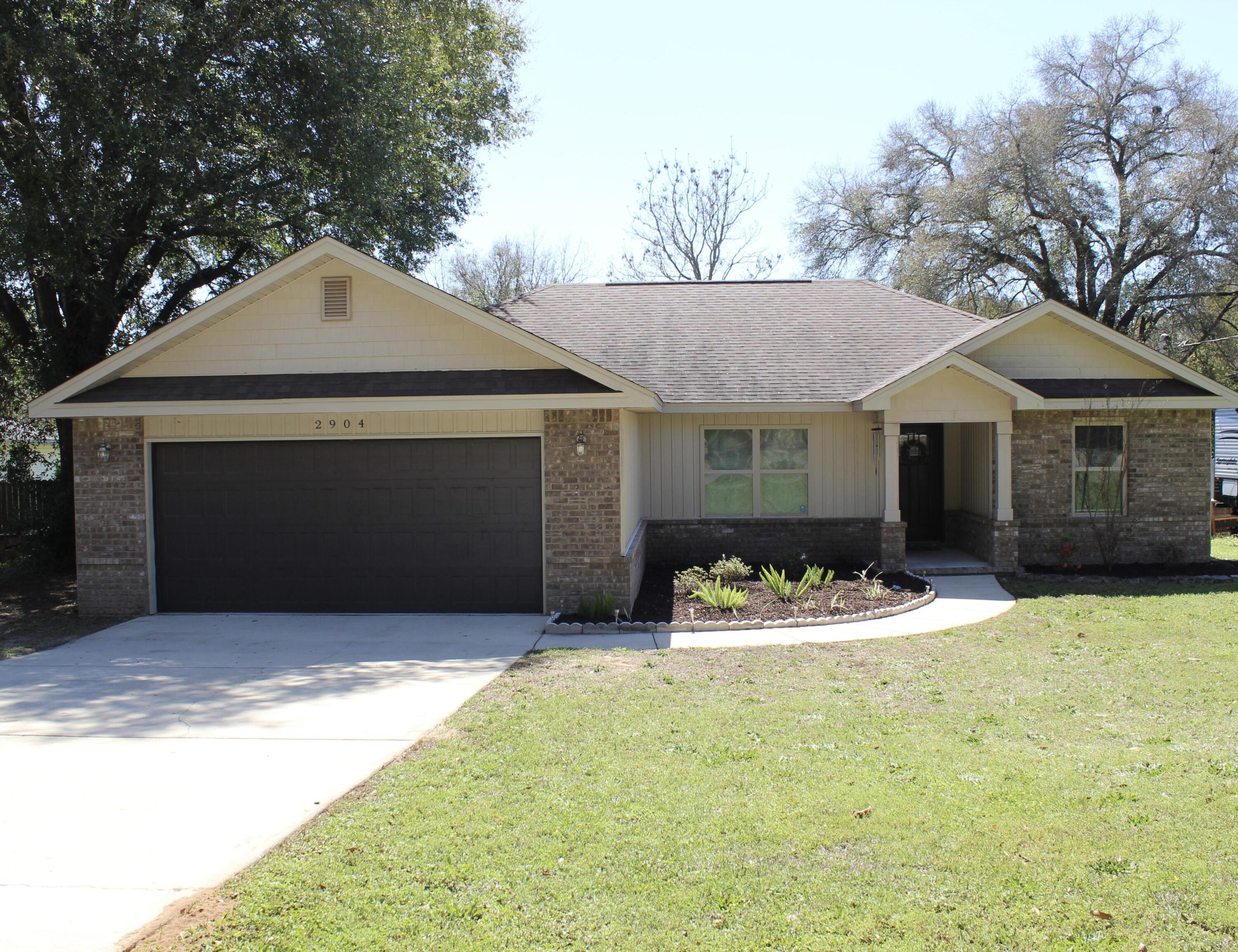 2904 Second Avenue Crestview, FL 32539 - Photo 1 of 36