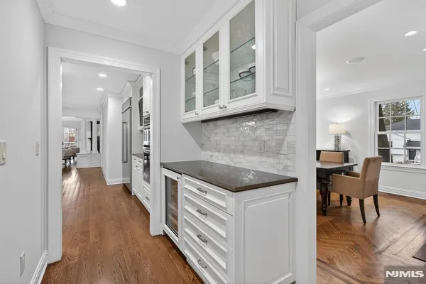 $2,549,000 | 5 Keats Road, Short Hills, NJ 07078