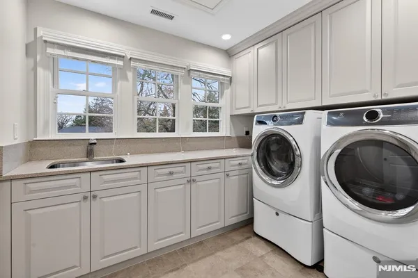 $2,549,000 | 5 Keats Road, Short Hills, NJ 07078