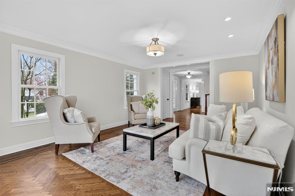 5 Keats Road Short Hills, NJ 07078 - Photo 4 of 47