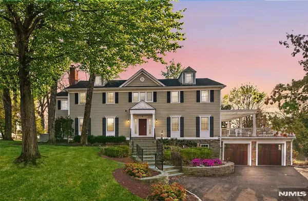 $2,549,000 | 5 Keats Road, Short Hills, NJ 07078