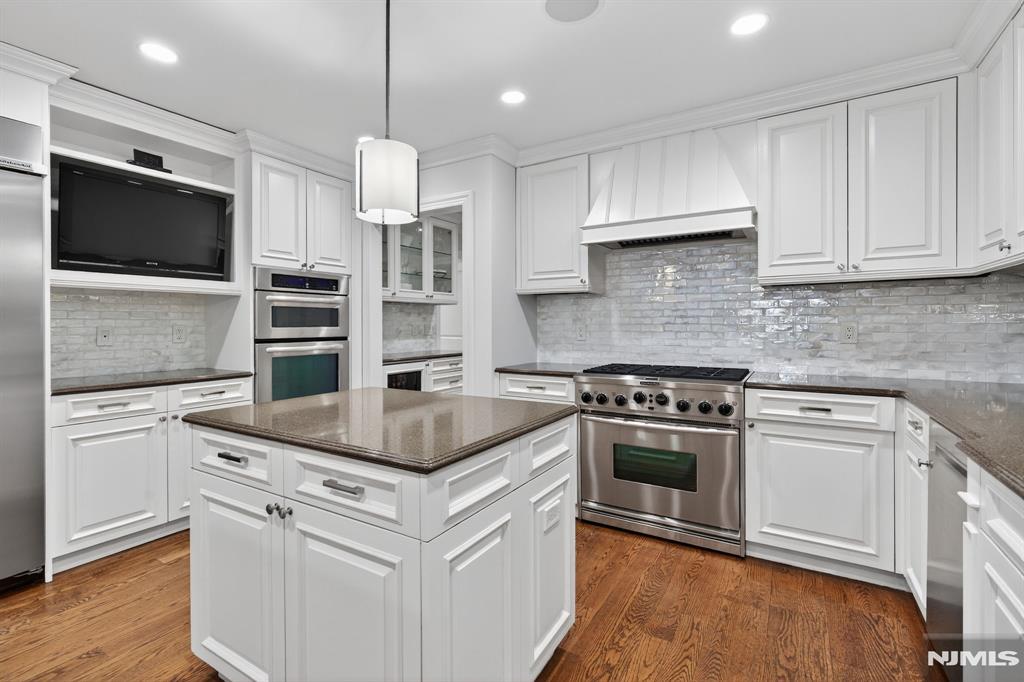 5 Keats Road Short Hills, NJ 07078 - Photo 10 of 47