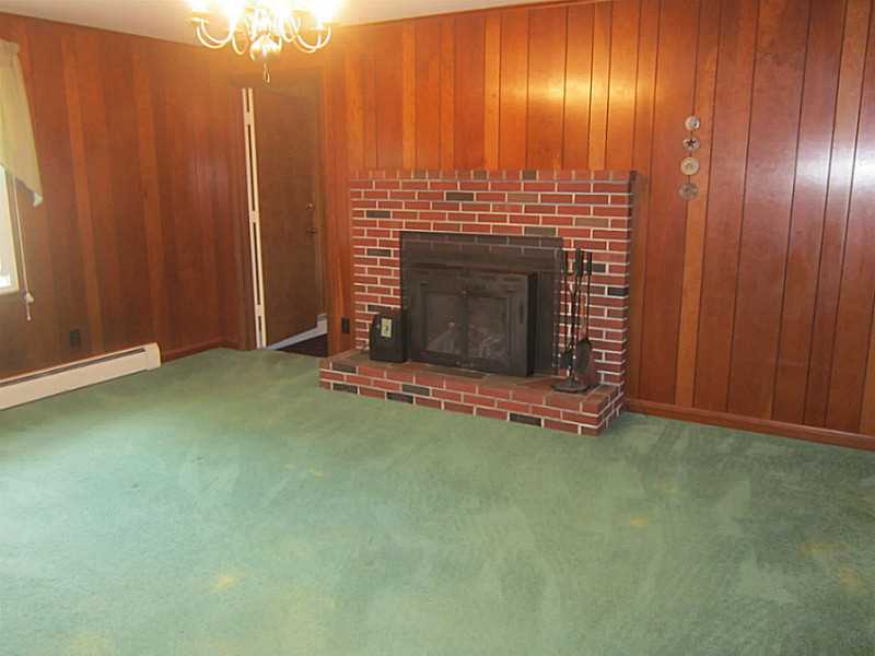 241 Torrey Road South Kingstown, RI 02879 - Photo 8 of 20 Dining Room.