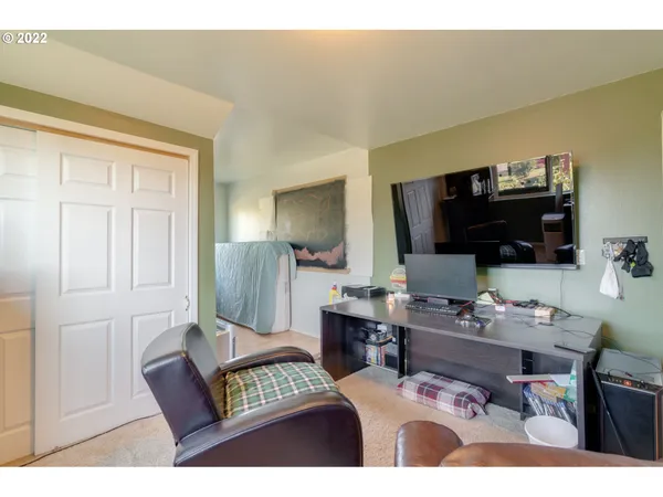 $569,950 | 38376 Hood Street, Sandy, OR 97055