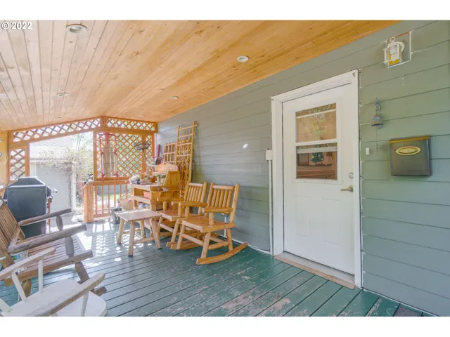 $569,950 | 38376 Hood Street, Sandy, OR 97055