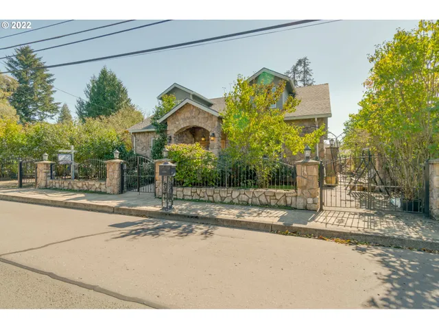 $569,950 | 38376 Hood Street, Sandy, OR 97055