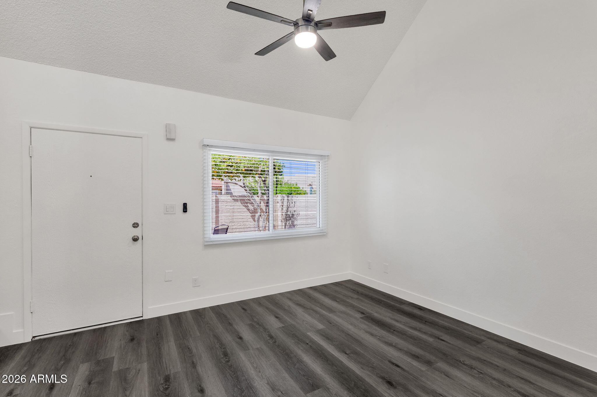 4126 West Boca Raton Road Phoenix, AZ 85053 - Photo 2 of 32 10-web-or-mls-10