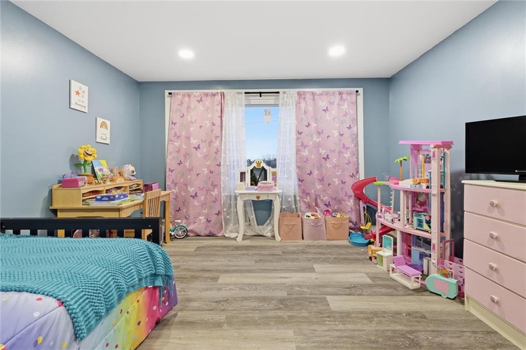 244 Tyler Avenue Washington, PA 15301 - Photo 18 of 27 a bedroom with a bed and furniture