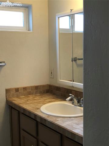 8280 Piute Road Colorado Springs, CO 80926 - Photo 6 of 12 Masterbath