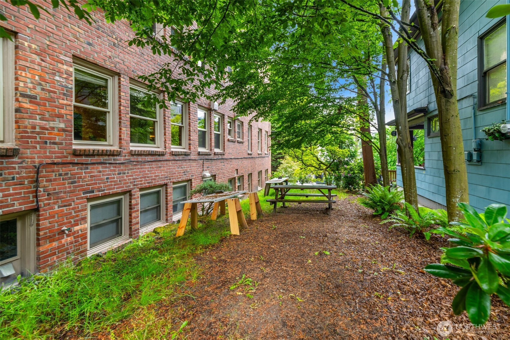 1427 3rd Avenue West, Unit 8 Seattle, WA 98119 - Photo 26 of 35