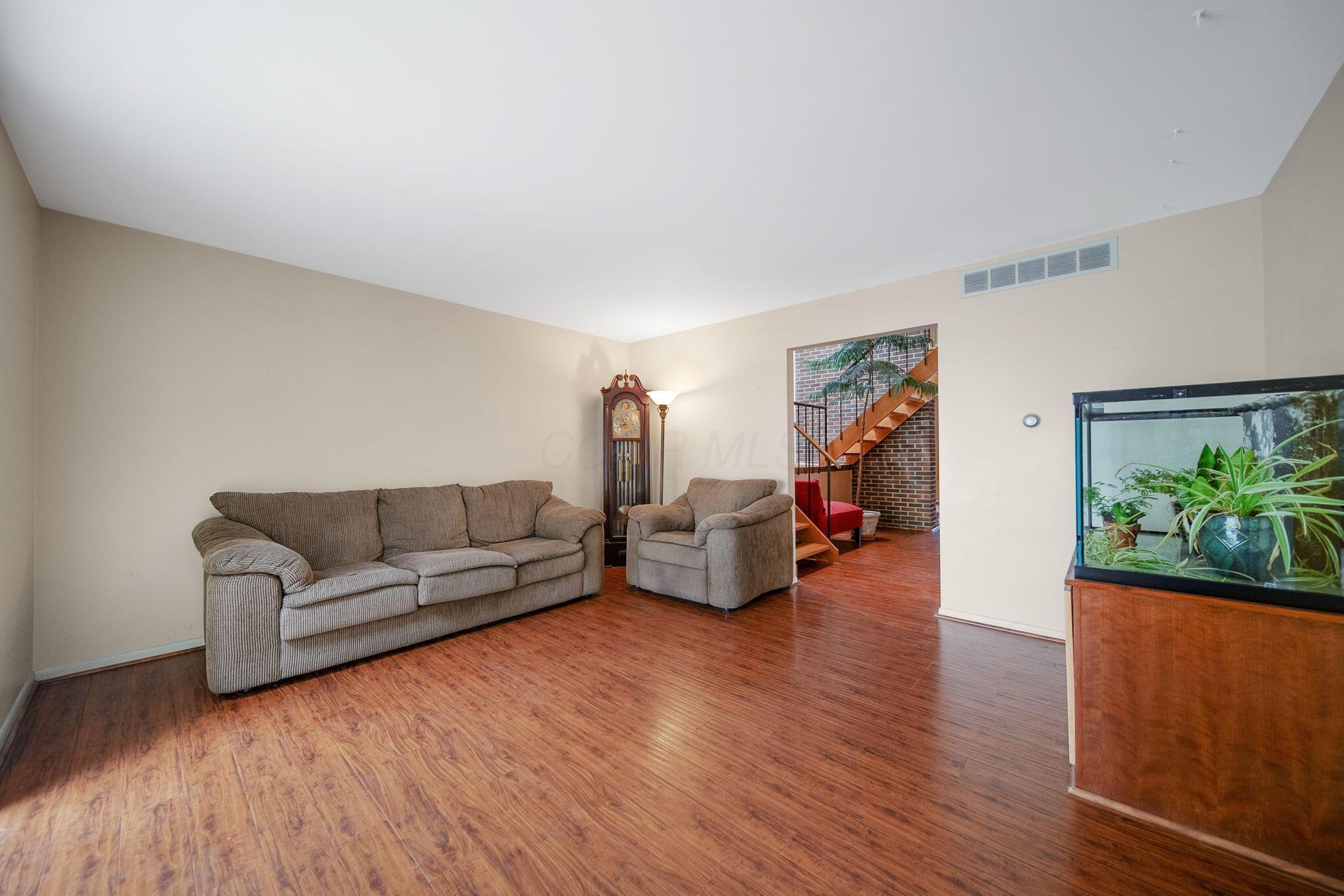 6694 Merwin Road Columbus, OH 43235 - Photo 23 of 80 31-web-or-mls-DSC08641