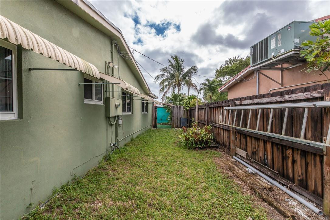 2123 North 31st Road Hollywood, FL 33021 - Photo 35 of 37 Photo 35