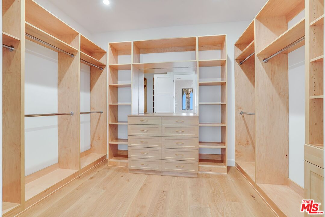 26575 Ocean View Drive Malibu, CA 90265 - Photo 28 of 39