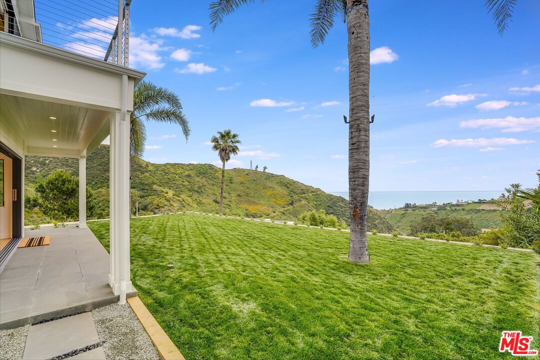 26575 Ocean View Drive Malibu, CA 90265 - Photo 10 of 39 a view of a garden