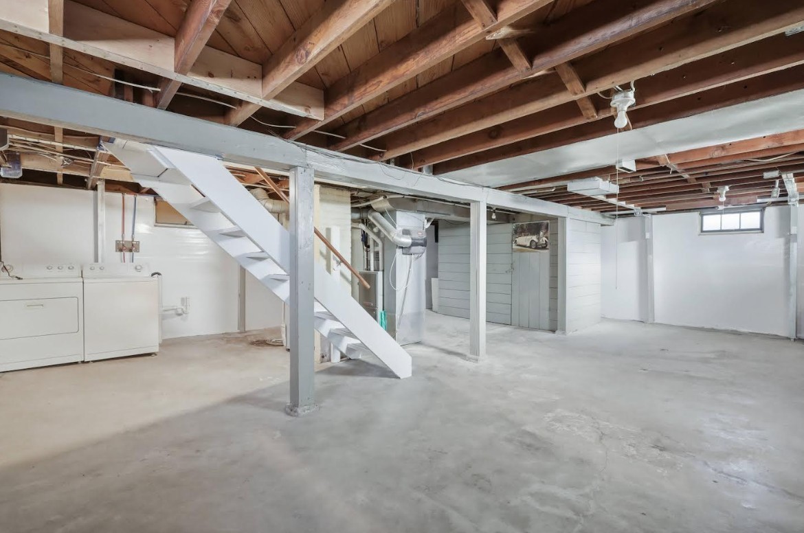 2633 16th Street Moline, IL 61265 - Photo 16 of 26 a view of an empty room with stairs