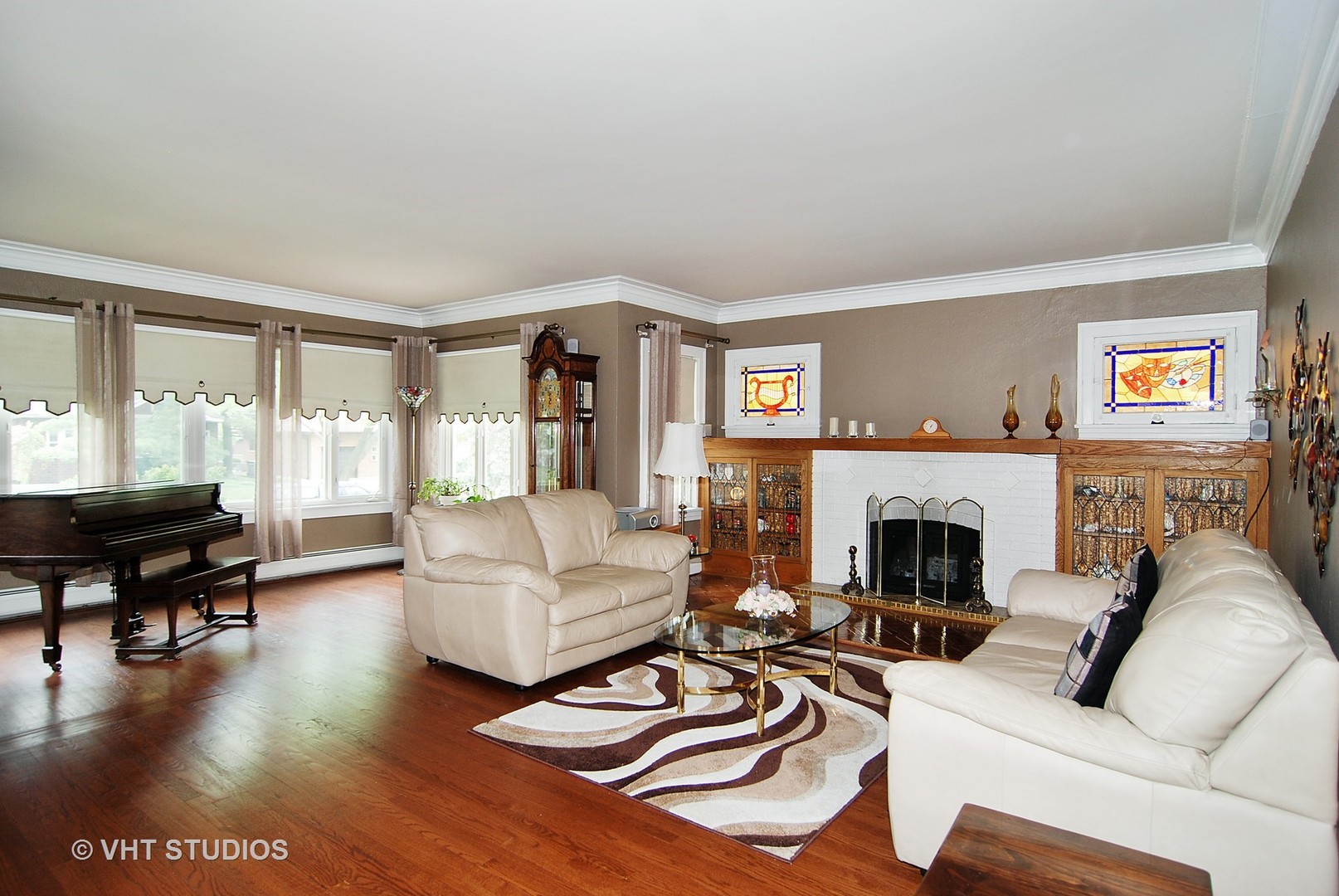 294 Lawton Road Riverside, IL 60546 - Photo 2 of 30
