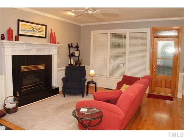 6628 Arbor Grande Way Raleigh, NC 27615 - Photo 5 of 20 Family Room