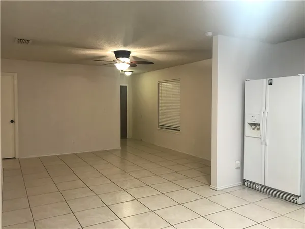 $1,595 | 7809 Elk Drive, Corpus Christi, TX 78414
