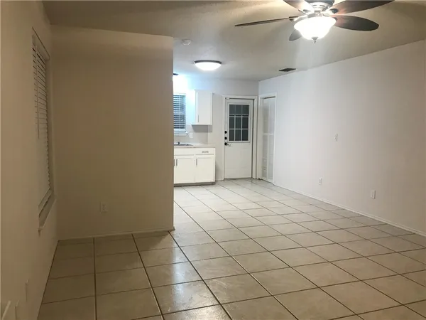 $1,595 | 7809 Elk Drive, Corpus Christi, TX 78414