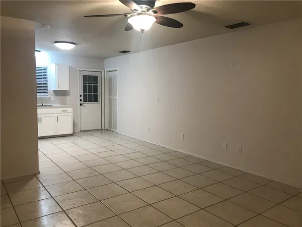 $1,595 | 7809 Elk Drive, Corpus Christi, TX 78414