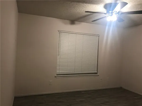 $1,595 | 7809 Elk Drive, Corpus Christi, TX 78414