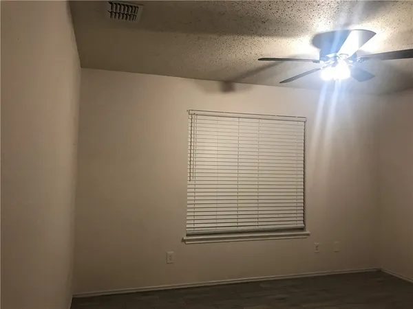 $1,595 | 7809 Elk Drive, Corpus Christi, TX 78414