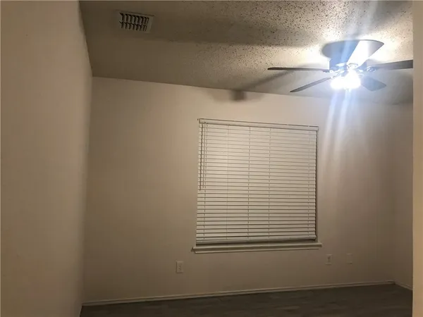 $1,595 | 7809 Elk Drive, Corpus Christi, TX 78414