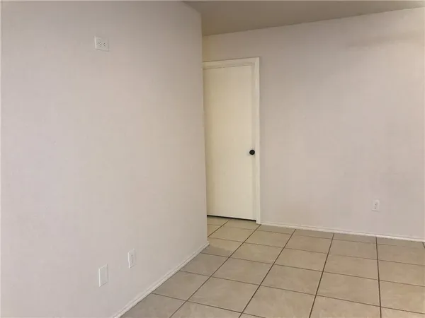 $1,595 | 7809 Elk Drive, Corpus Christi, TX 78414