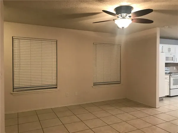 $1,595 | 7809 Elk Drive, Corpus Christi, TX 78414
