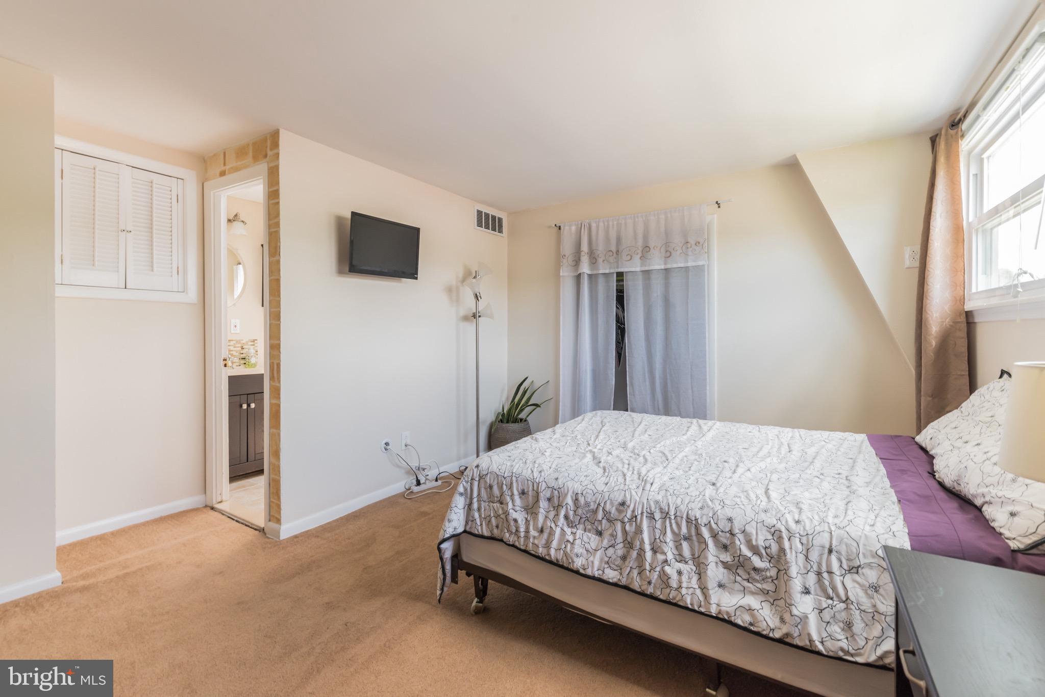 1036 Tomlinson Road Philadelphia, PA 19116 - Photo 21 of 30 Gallery Image 21