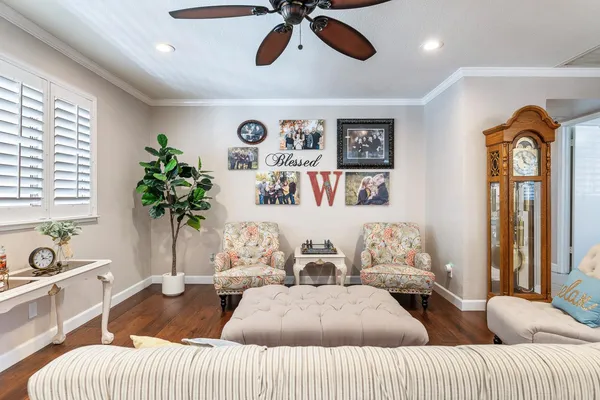 $419,500 | 30 West Swift Avenue, Clovis, CA 93612