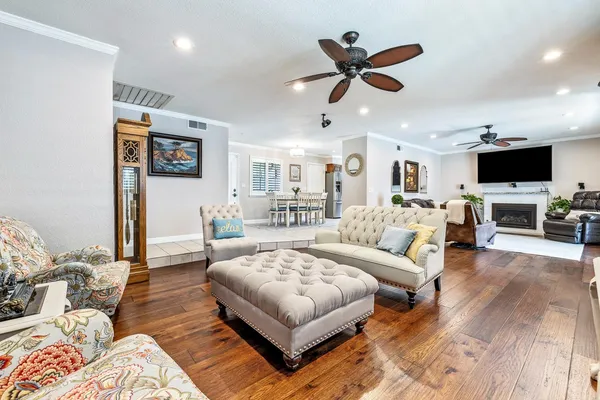 $419,500 | 30 West Swift Avenue, Clovis, CA 93612