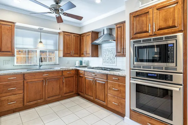 $419,500 | 30 West Swift Avenue, Clovis, CA 93612