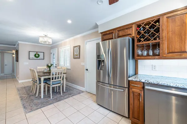 $419,500 | 30 West Swift Avenue, Clovis, CA 93612