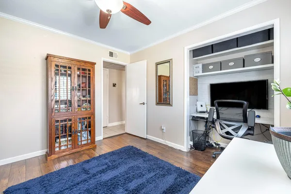 $419,500 | 30 West Swift Avenue, Clovis, CA 93612