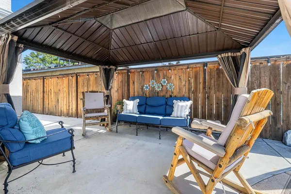 $419,500 | 30 West Swift Avenue, Clovis, CA 93612